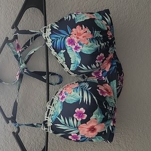 Bathing suit top size 36D